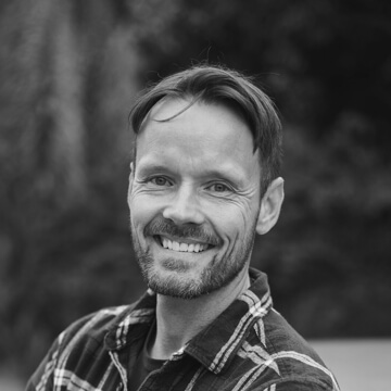 Image of a reviewer.